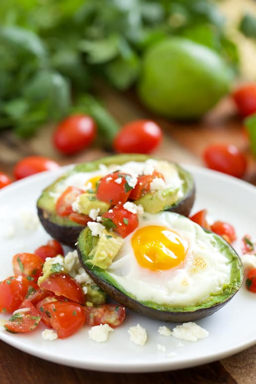 Protein-Packed Baked Avocado Eggs for a Quick & Healthy Meal